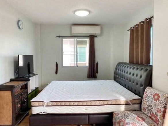 bedroom of โครงการบ้านแฝด ซอยเพชรเกษม 66