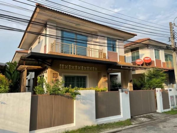 โครงการบ้านแฝด ซอยเพชรเกษม 66