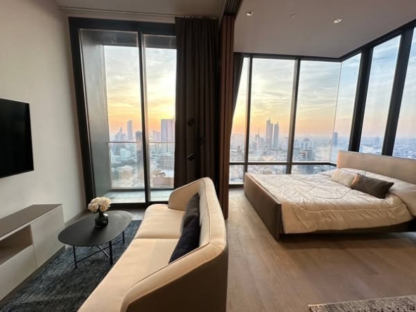 bedroom and living room of Ashton Silom