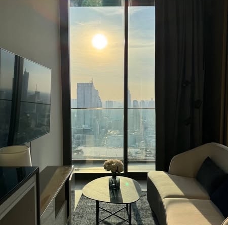 Ashton Silom