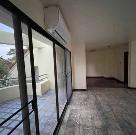 room interior of Bangna Home Office