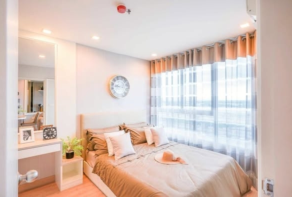 bedroom and room interior of Casa Condo @ MRT Sam Yeak Bang Yai
