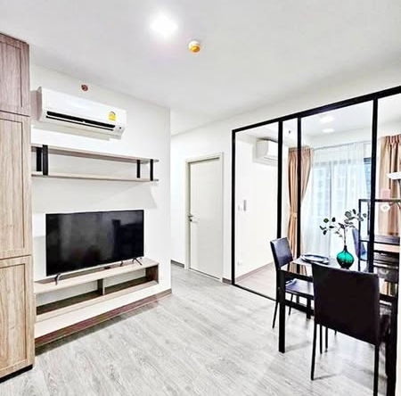 living room and room interior of Kensington International School