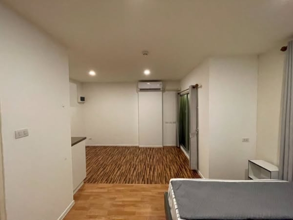 bedroom and room interior of Lumpini Ville Pranangklao - Riverview.