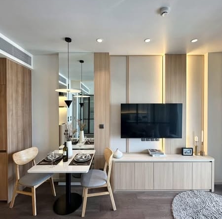 living room of MUNIQ Sukhumvit 23
