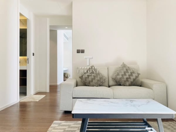 living room and room interior of MUNIQ Sukhumvit 23