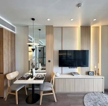 living room and room interior of MUNIQ Sukhumvit 23