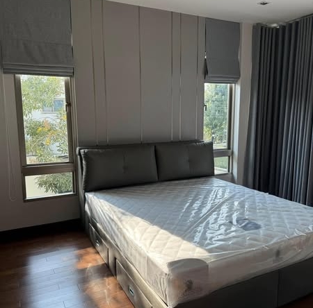 bedroom and room interior of Perfect Masterpiece Sukhumvit 77