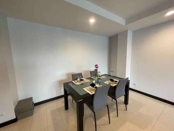 room interior of The Avenue Sukumvit 61 เดอะ อเวนิว สุขุมวิท 61