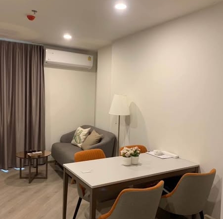 room interior of THE BASE Saphanmai