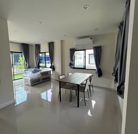 room interior of บ้านเดี่ยว 2 ชั้น อยู่อาศัย (อุปกรณ์ สาธิตAerodynamics)