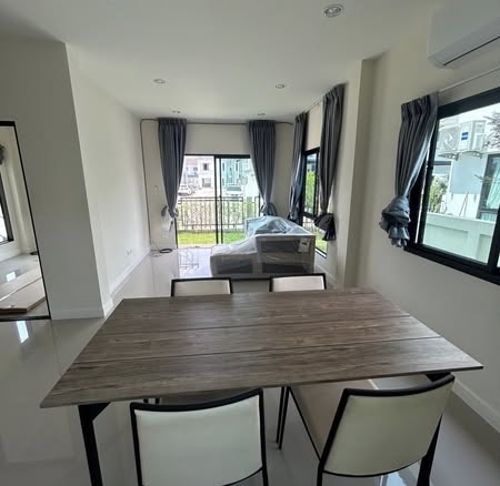 room interior of บ้านเดี่ยว 2 ชั้น อยู่อาศัย (อุปกรณ์ สาธิตAerodynamics)