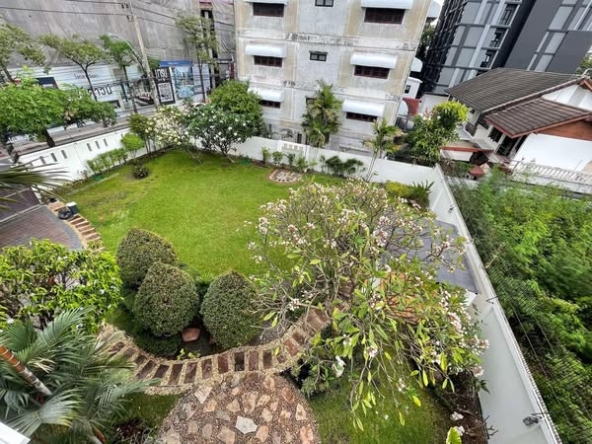 หมู่บ้านกลางเมือง รัชดา 36
