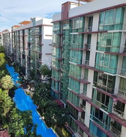 pool of ดิ ไอริส (พระราม9 – ศรีนครินทร์)