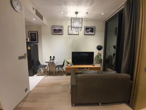 bedroom and living room of Ashton Silom