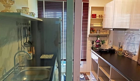 kitchen of Aspire Erawan Tower B