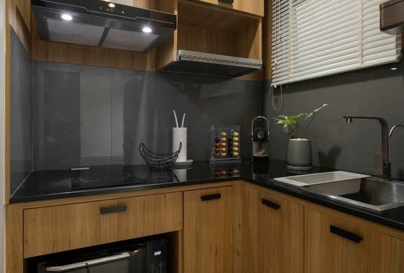 bathroom and kitchen of Baan Klang Muang Rama 9