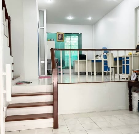 Ban Klang Mueang S-Sense Sathorn-Taksin 2