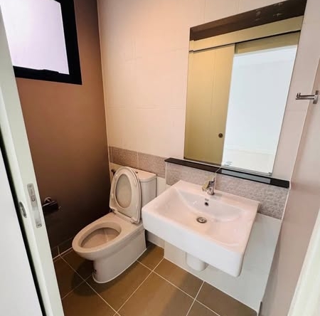 bathroom of บ้านกลางเมือง ราชพฤกษ์-สาทร