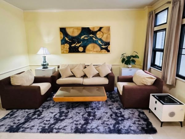 living room of Chicha Castle
