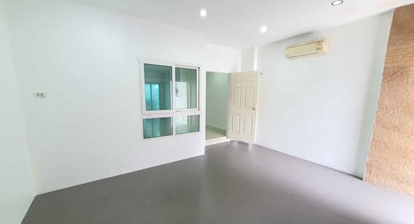 room interior of Home In Town
