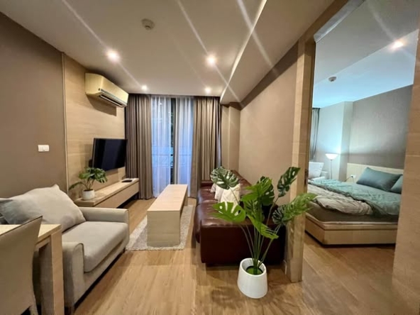Klass Silom Condo