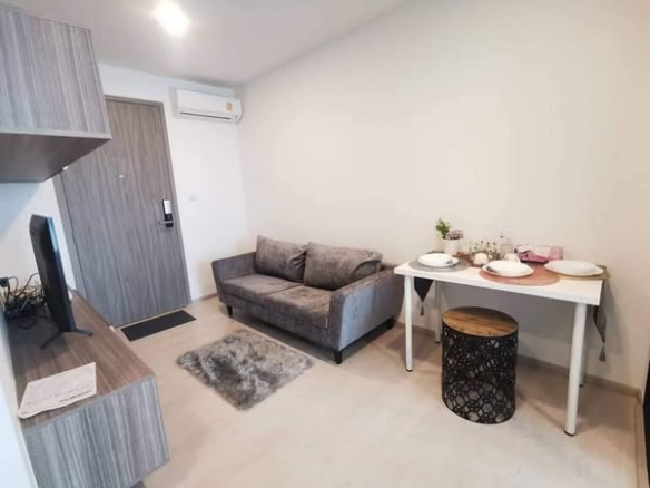 bedroom and living room of KnightsBridge Phaholyothin Interchange