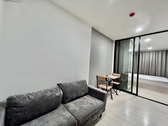 living room and bedroom and room interior of KnightsBridge Phaholyothin Interchange