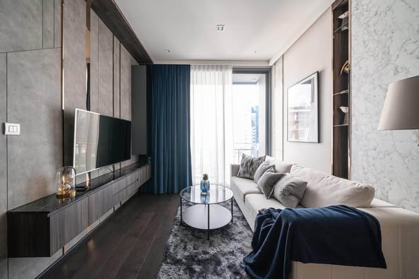 bedroom and living room of LAVIQ Sukhumvit 57
