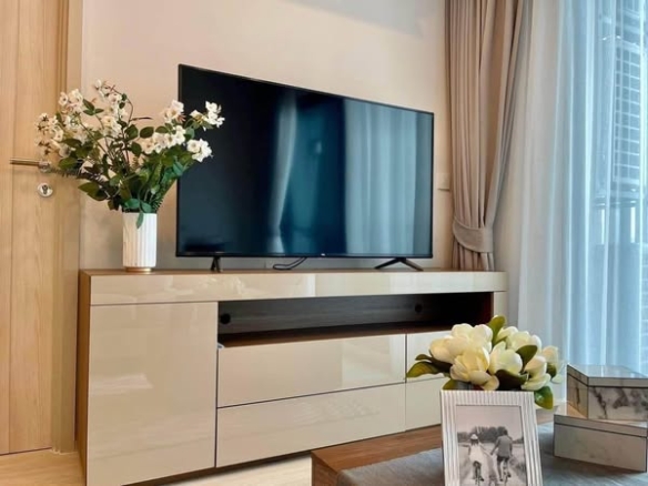 living room and room interior of Life One Wireless