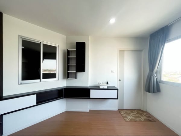room interior of Lumpini Condo Town Ram Inthra-Lat Pla Khao 2