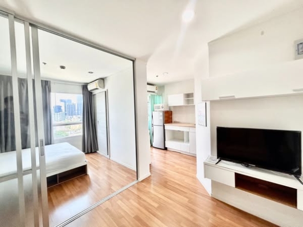 bedroom and room interior of Lumpini Park Rama 9 – Ratchada