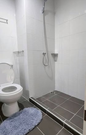 bathroom of Lumpini Ramintra
