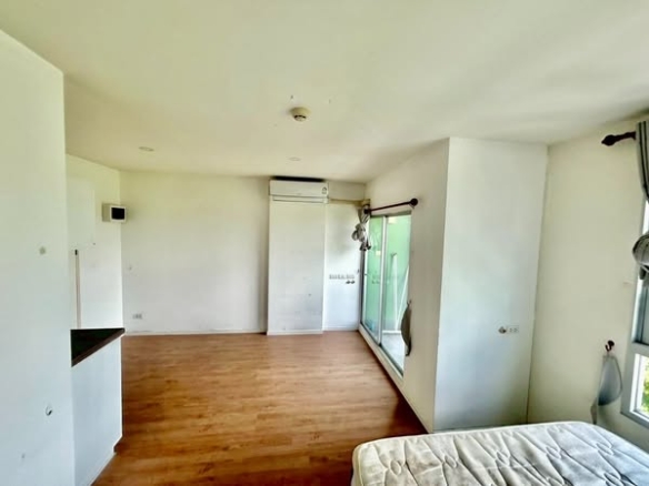 bedroom of Lumpini Ville Pranangklao – Riverview.