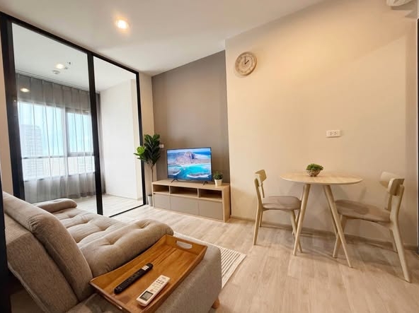 living room and room interior of นิช โมโน เมกะ สเปซ บางนา (Niche MONO Mega Space Bang Na)