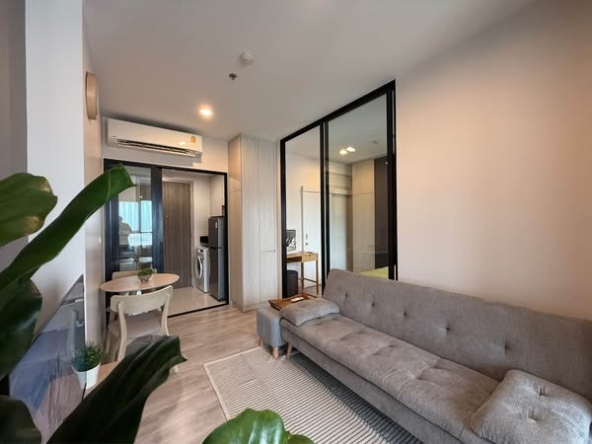 living room and room interior of นิช โมโน เมกะ สเปซ บางนา (Niche MONO Mega Space Bang Na)
