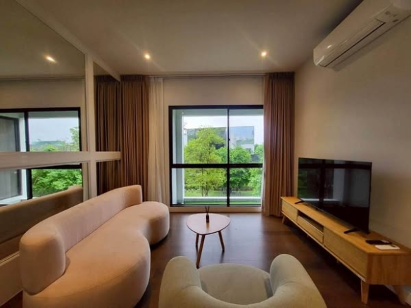 bedroom and living room and room interior of OYO 1016 Jade’s House