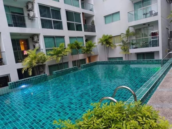 pool of Park Royal 3