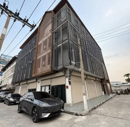 Red Line Office Bangkok