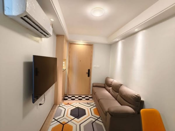 Regal Srinakarin 40