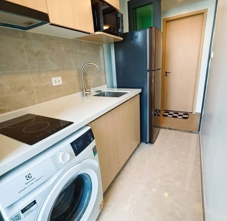 Regal Srinakarin 40