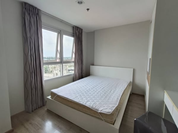 bedroom of Rich Park Chao Phraya