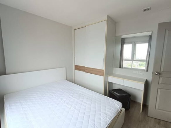 bedroom of Rich Park Chao Phraya