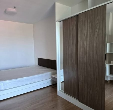 bedroom and room interior of Supalai Veranda Rattanathibet