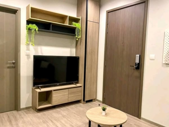 bedroom and room interior of THE LINE Wongsawang