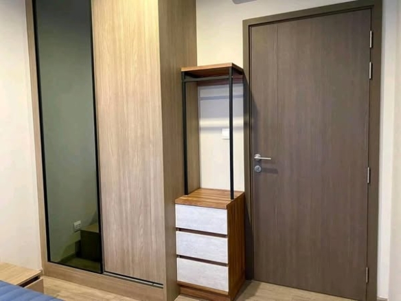 room interior of THE LINE Wongsawang