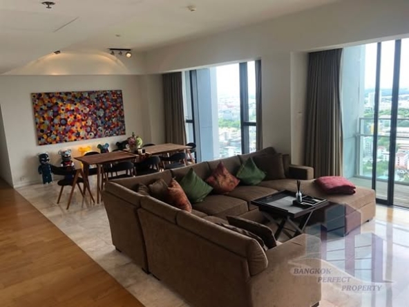 living room of The Met Condominium
