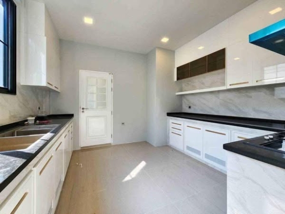kitchen of The Palazzo Srinagarindra