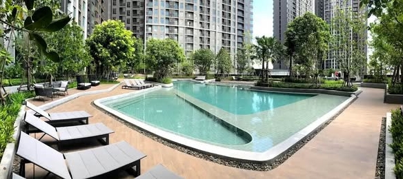 pool of The Parkland Charan-Pinklao