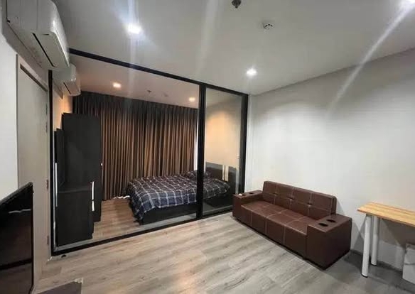 bedroom of The Politan Rive